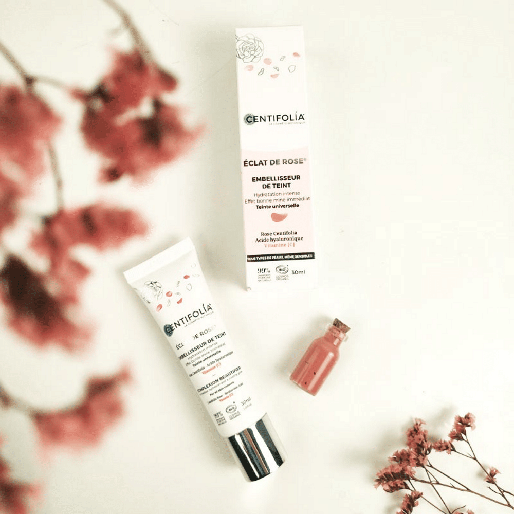 Creme com Cor Universal Éclat de Rose de origem biológica, para uma hidratação intensa e tom universal